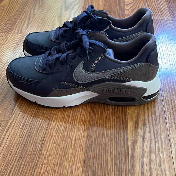 Nike Shoes - Nike air max